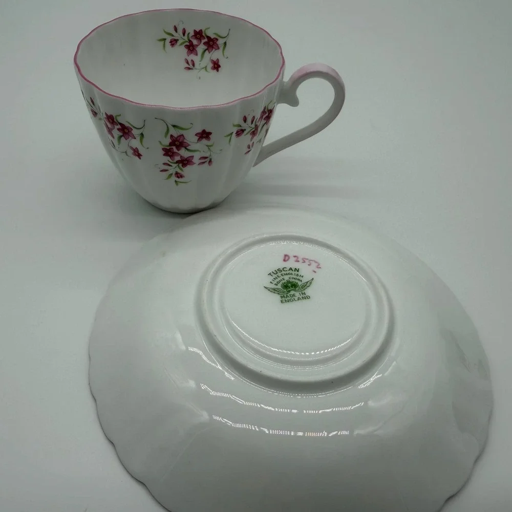 Tuscan Fine English Bone China Tea Cup and Saucer Set Pink Floral Fluted D2552